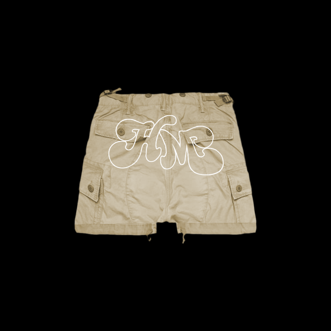 (W) cropped khaki shorts